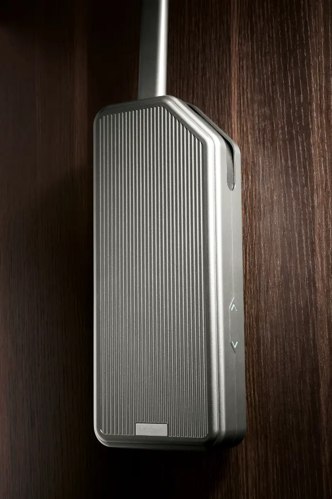 Hera Electric Hanger 4.webp